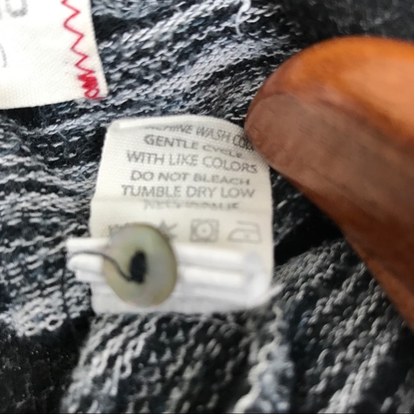 Max Studio soft and comfy charcoal gray sweater XL - Picture 6 of 8